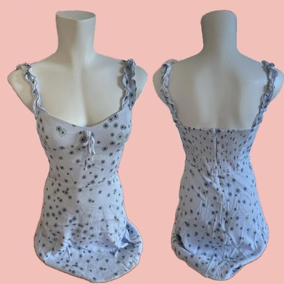 Soft powder blue sundress by Aritzia’s Sunday Best - Picture 2 of 8